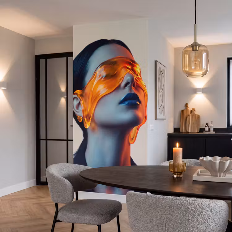 Vrouw - Oranje - Abstract - Modern - Kleurrijk Behang Vlies klein -sfeer3