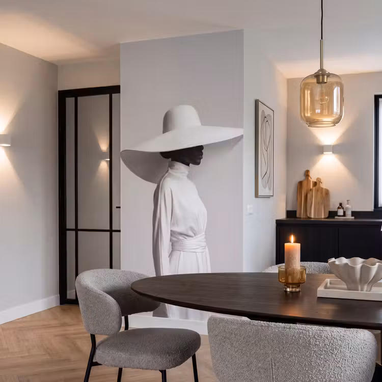 Vrouw - Profiel - Hoed - Zwart - Wit - Minimalistisch Behang Vlies klein -sfeer3