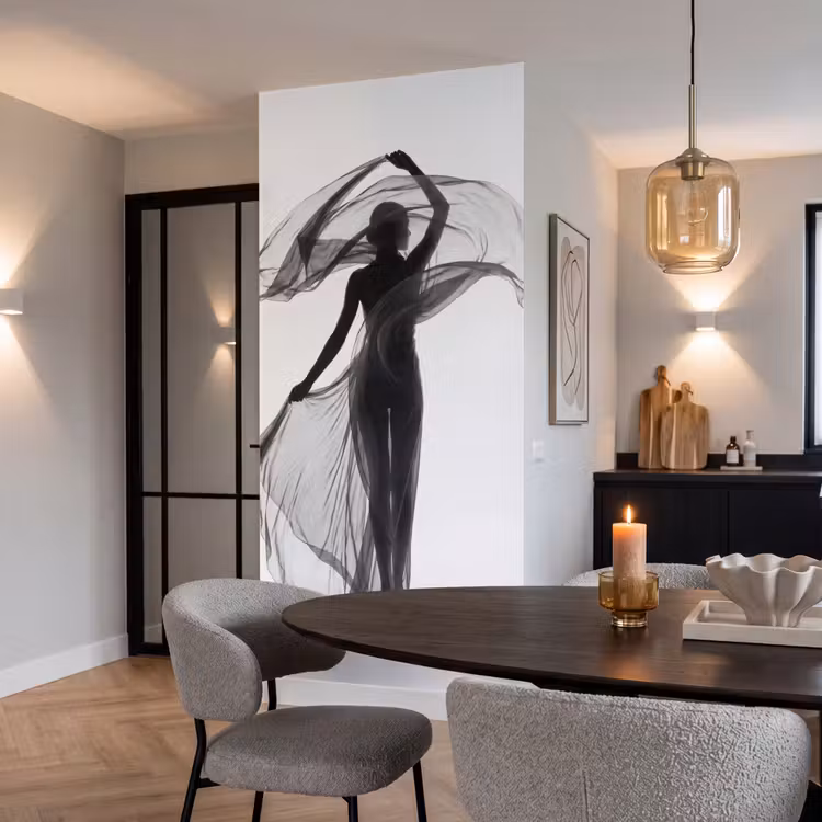 Vrouw - Sluier - Portret - Zwart - Wit - Artistiek Behang Vlies klein -sfeer3