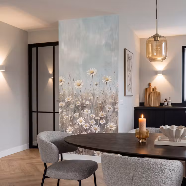 Madelief - Illustratie - Wit Behang Vlies klein -sfeer3
