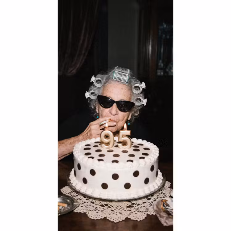 Verjaardag - Krulspeld - Oma Behang Vlies klein -3d_website