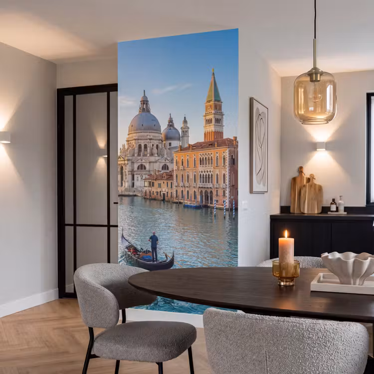 Gondel - Venetië - Kanaal - Stadsgezicht - Avondlicht Behang Vlies klein -sfeer3