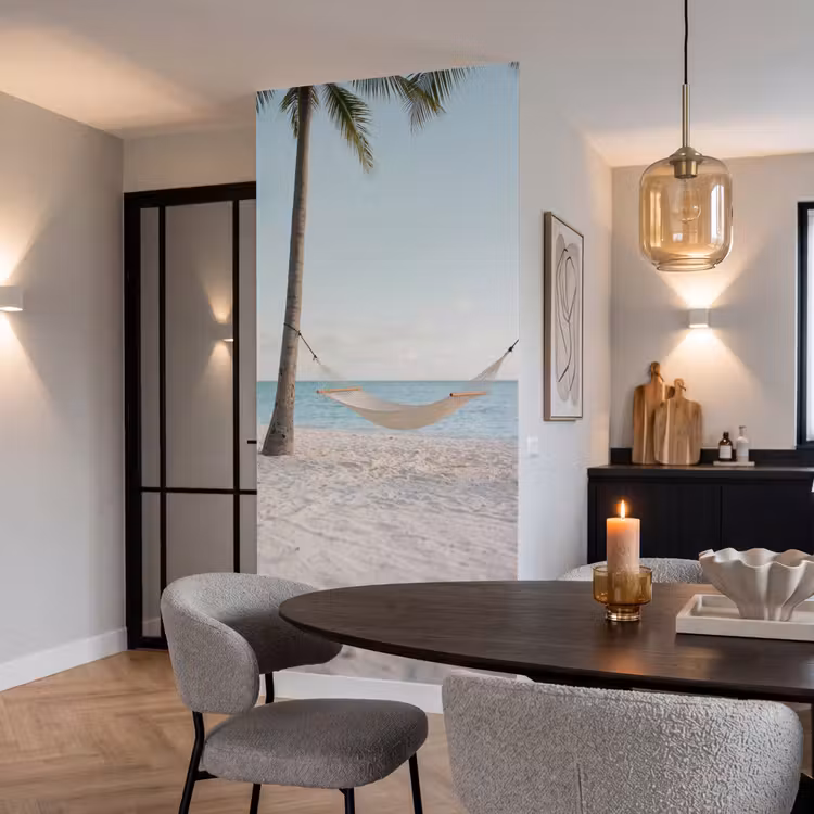 Hangmat - Strand - Wit Behang Vlies klein -sfeer3