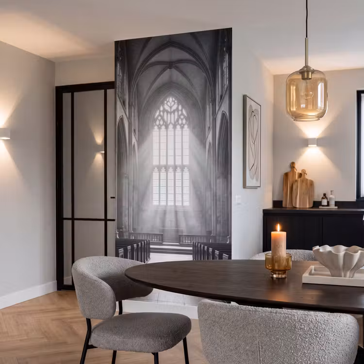 Kerk - Interieur - Lichtstralen - Architectuur - Klassiek Behang Vlies klein -sfeer3