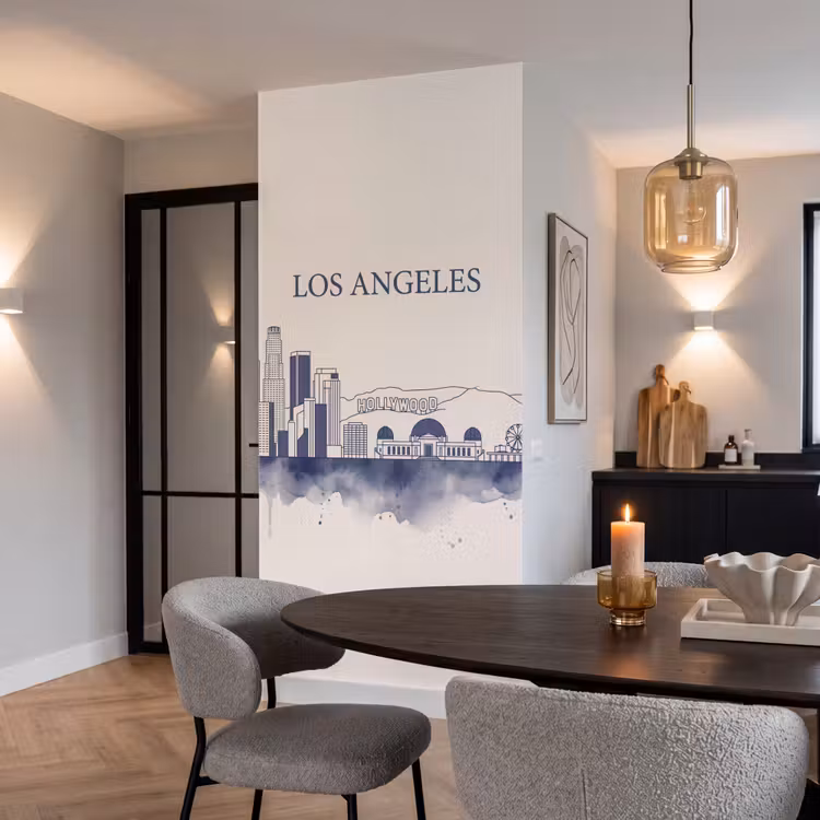 Los Angeles - Skyline - Architectuur - Aquarel - Blauw Behang Vlies klein -sfeer3