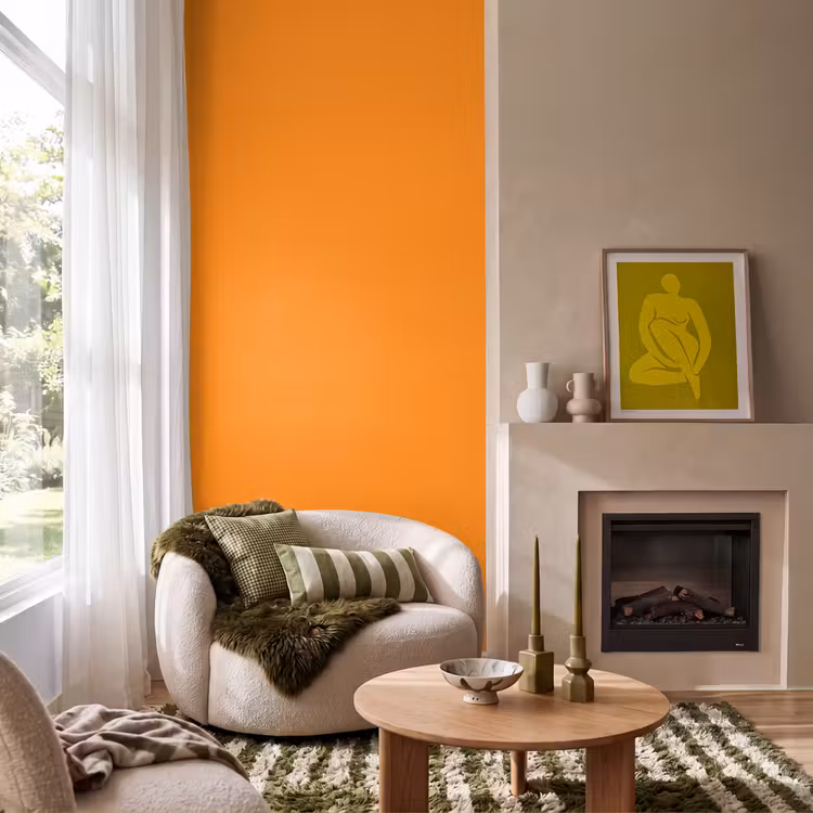 Marigold - Glow - Oranje Behang Vlies klein 1076 -sfeer2