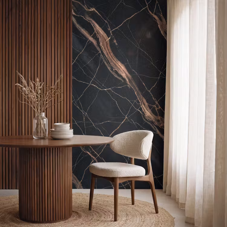 Marmer - Goud - Patroon - Luxe - Zwart Behang Vlies klein -sfeer1
