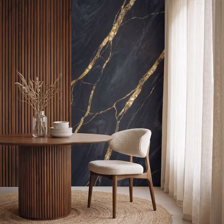 Marmer - Gouden aders - Abstract - Zwart Behang Vlies klein -sfeer1