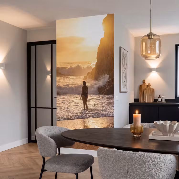 Mensen - Oceaan - Zonsondergang - Kust - Goud Behang Vlies klein -sfeer3