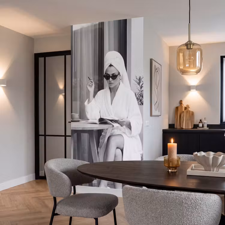 Modern - Vrouw - Zwart - Wit Behang Vlies klein -sfeer3