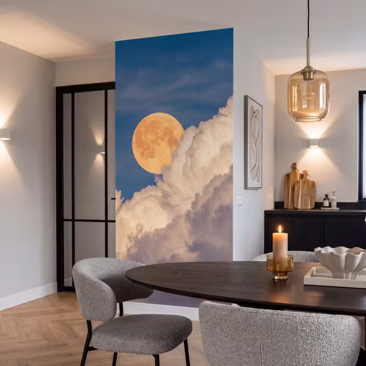 Maan - Wolken - Natuur - Oranje Behang Vlies klein -sfeer3
