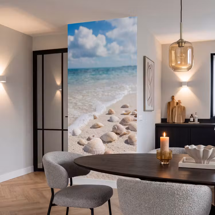 Schelpen - Strand - Natuur - Beige Behang Vlies klein -sfeer3