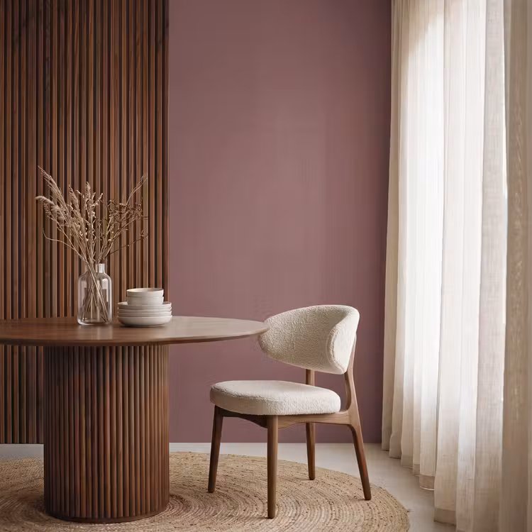 Muted - Raisin - Rood Behang Vlies klein 1076 -sfeer1