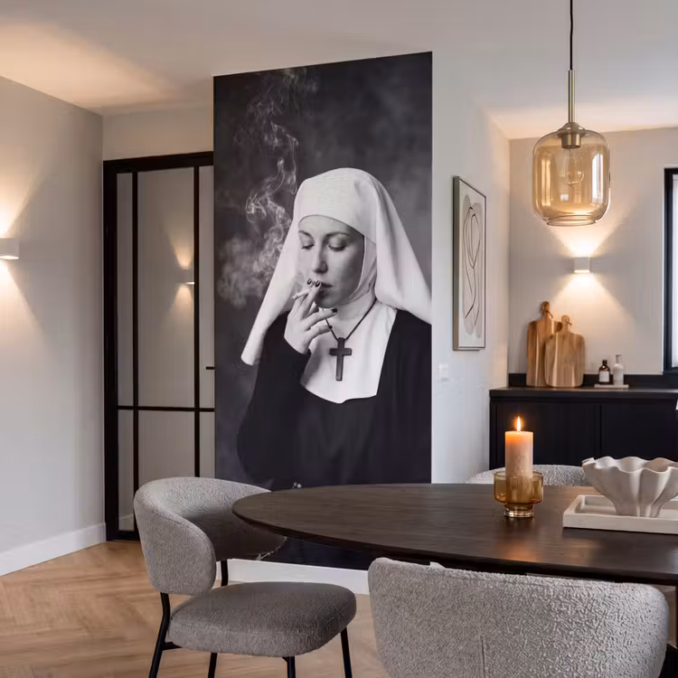 Non - Roken - Portret - Zwart - Wit - Rebels Behang Vlies klein -sfeer3