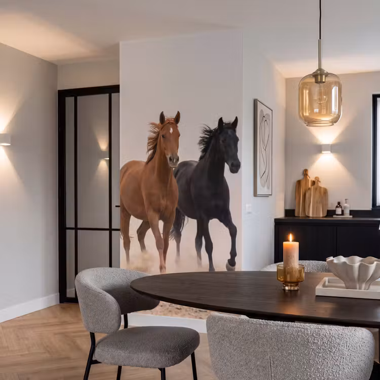 Kudde paarden - Stofwolk - Bruin - Zwart Behang Vlies klein -sfeer3