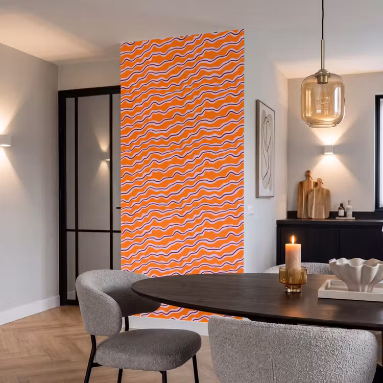 Retro - Golvend - Oranje Behang Vlies klein 1076 -sfeer3