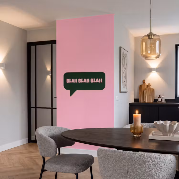 Roze - Tekstwolk - Groen - BLAH BLAH BLAH Behang Vlies klein -sfeer3