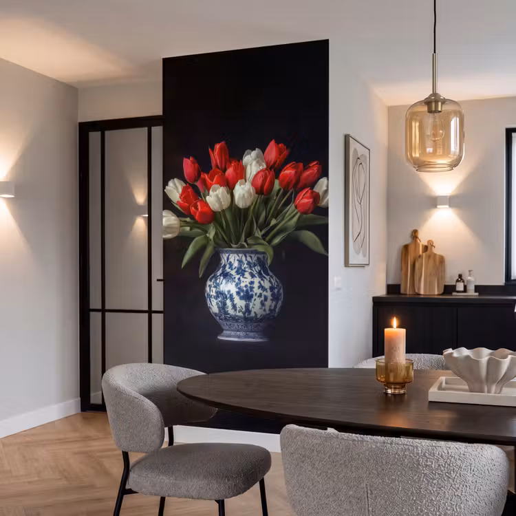 Rode - Bloemen - Tulpen - Vaas Behang Vlies klein -sfeer3