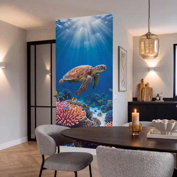 Schildpad - Koraalrif - Oceaan - Dieren - Blauw Behang Vlies klein -sfeer3