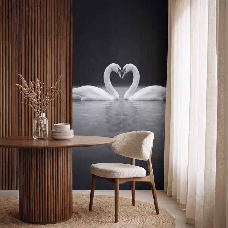 Zwanen - Hart - Zwart - Wit Behang Vlies klein -sfeer1