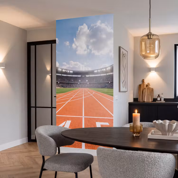 Sintelbaan - Stadion - Sport -Oranje Behang Vlies klein -sfeer3