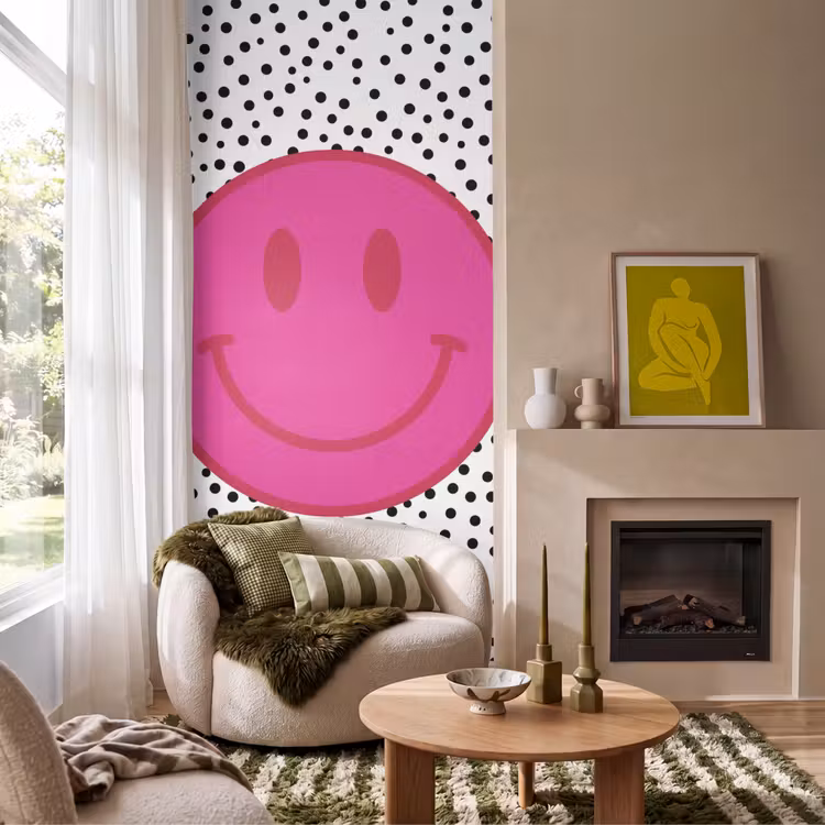 Smiley - Roze - Stippen Behang Vlies klein -sfeer2