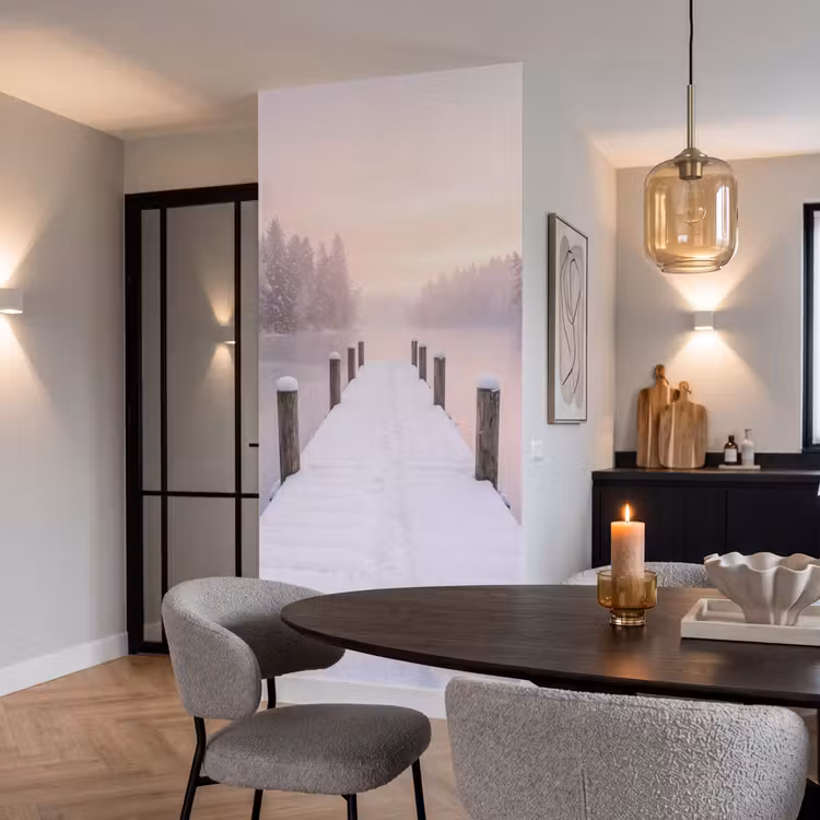 Steiger - Meer - Mist - Winter - Serene Behang Vlies klein -sfeer3