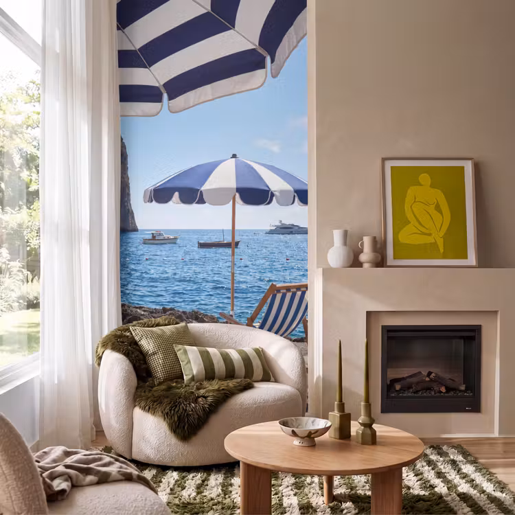 Strand - Ligstoel - Parasol - Zomer - Blauw Behang Vlies klein -sfeer2