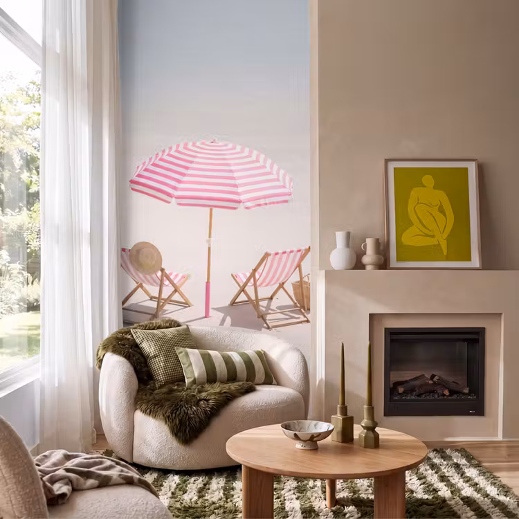 Strand - Parasol - Ligstoel - Zomer - Roze Behang Vlies klein -sfeer2