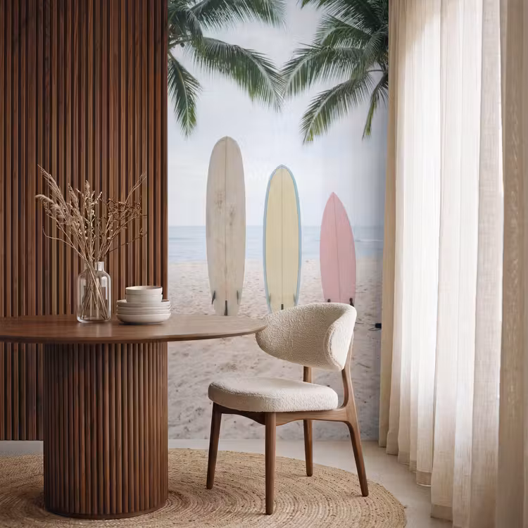 Surfboard - Palmbomen - Kleurrijk Behang Vlies klein -sfeer1