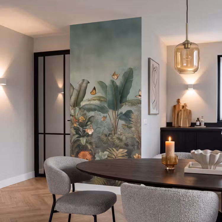 Tropisch bladerdek - Vlinders - groen - Bruin Behang Vlies klein -sfeer3