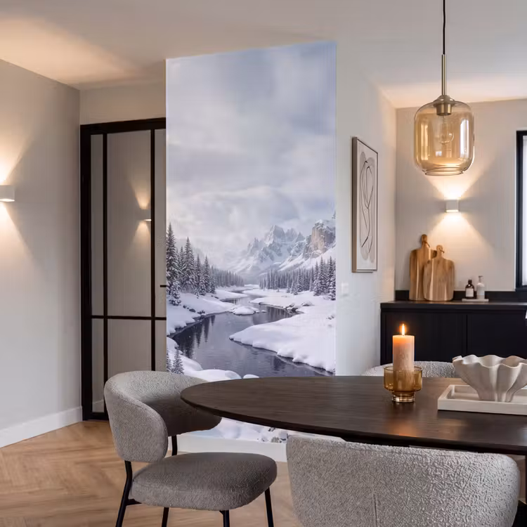 Sneeuwlandschap - Bergen - Rivier - Winter Behang Vlies klein -sfeer3