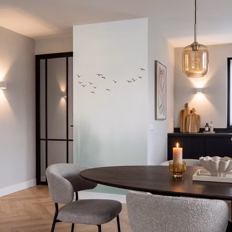 Vogel - Vlucht - Natuur - Minimalistisch Behang Vlies klein -sfeer3