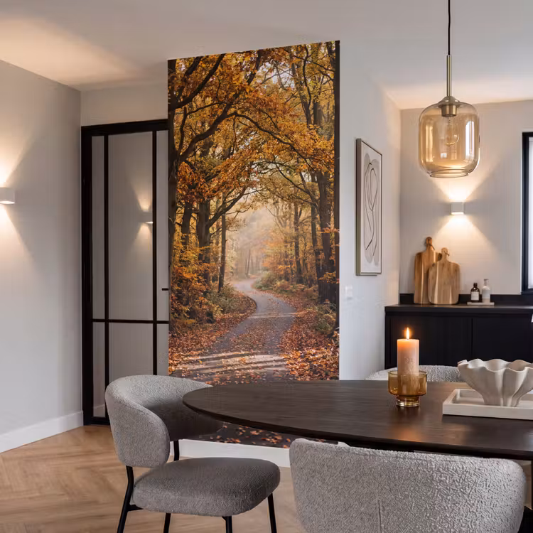 Bospad - Herfstbos - Bladeren - Oranje - Nostalgisch Behang Vlies klein -sfeer3
