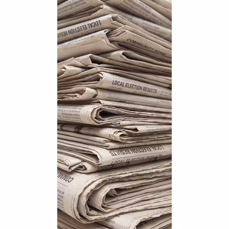Kranten - Stapel - Nieuws - Vintage - Beige Behang Vlies klein -3d_website