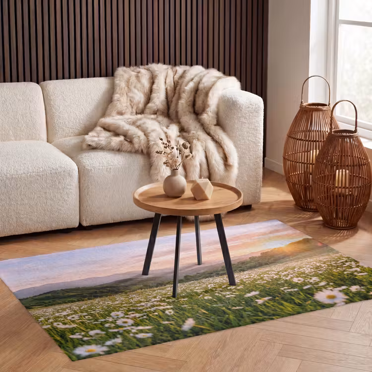 Madelief - Veld - Heuvels - Groen Vloerkleed Rechthoek klein -atmosphere_sfeer2_global