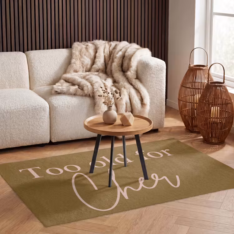 Groen - Too old for cher - Roze Vloerkleed Rechthoek klein -atmosphere_sfeer2_global