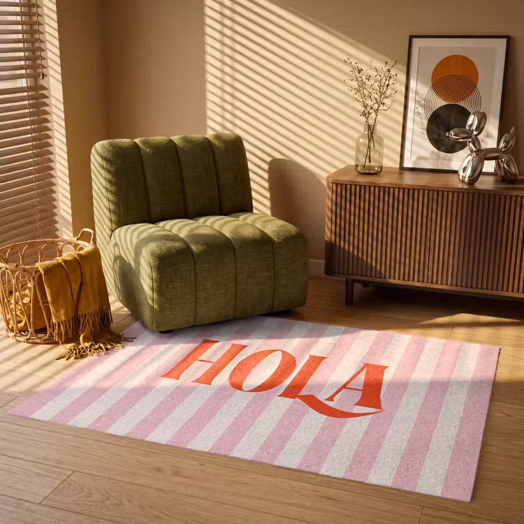 Hola - Quote - Strepen - Pastel - Roze - Rood - Wit Vloerkleed Rechthoek klein -atmosphere_sfeer1_global
