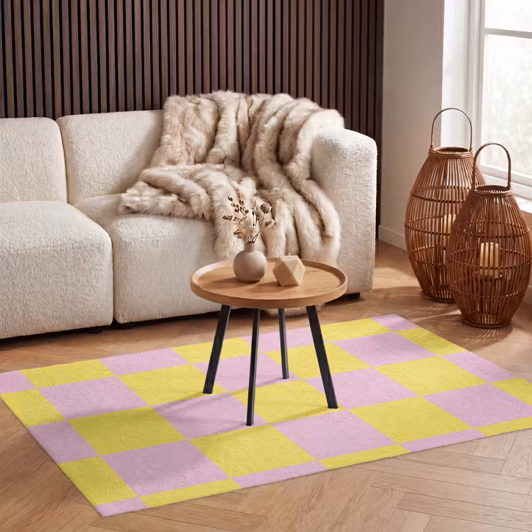 Schaakbord patroon - Geel - Roze - Blokjes Vloerkleed Rechthoek klein -atmosphere_sfeer2_global