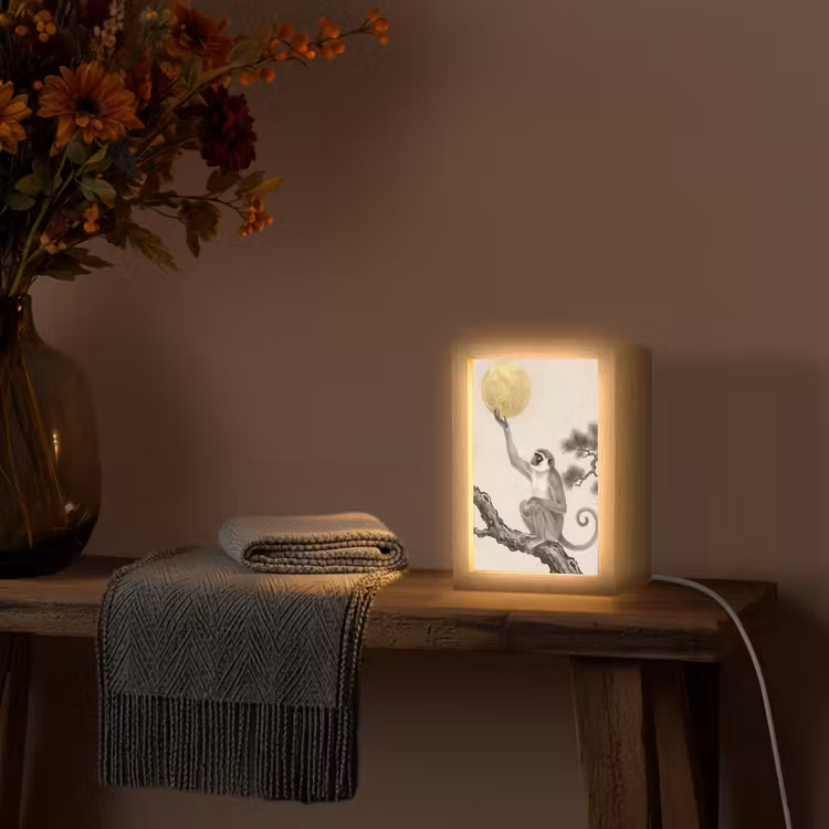 Aap - Maan - Goud Light Box met kabel (Tafellamp) klein -sfeer4