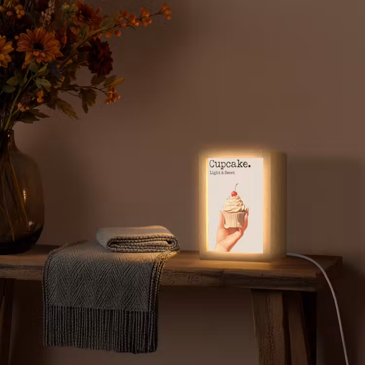 Cupcake - Zoet - Kers Light Box met kabel (Tafellamp) klein -sfeer4