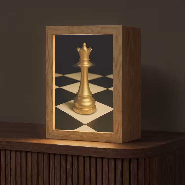 Koningin - Schaakstuk - Geblokt - Goud Light Box met kabel (Tafellamp) klein -z3d_website