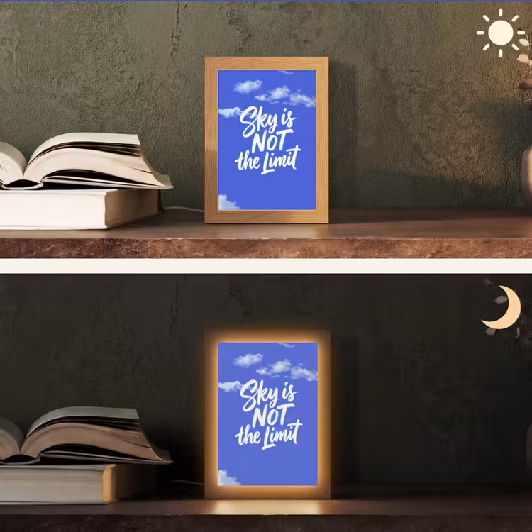 Sky is not the limit - Blauwe lucht - Wolken Light Box met kabel (Tafellamp) klein -sfeer3