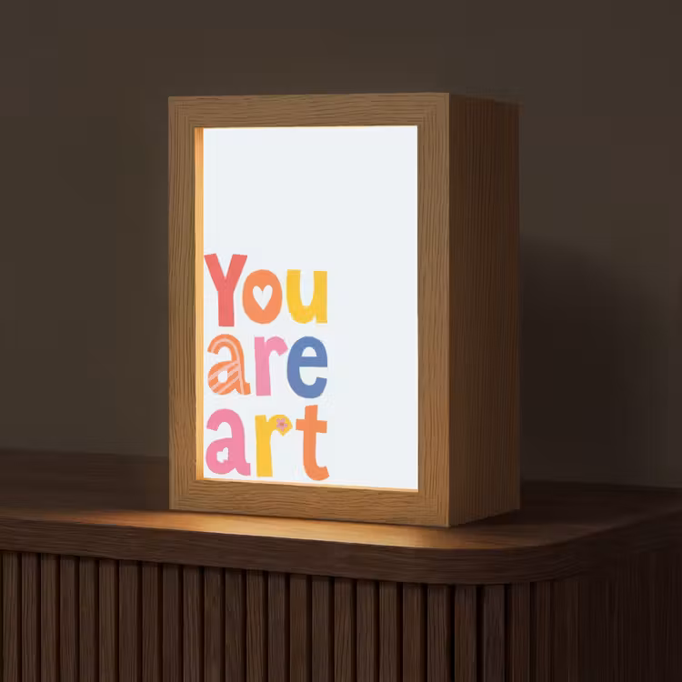 You are art - Kleurrijk - Grafisch Light Box met kabel (Tafellamp) klein -z3d_website