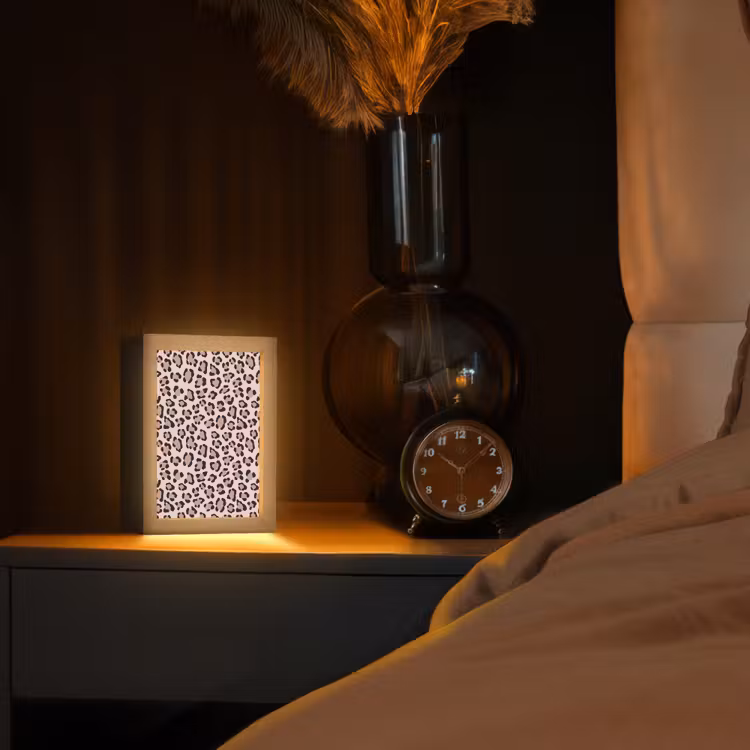 Vlekken - Beige - Luipaard Light Box met kabel (Tafellamp) klein 925 -sfeer1