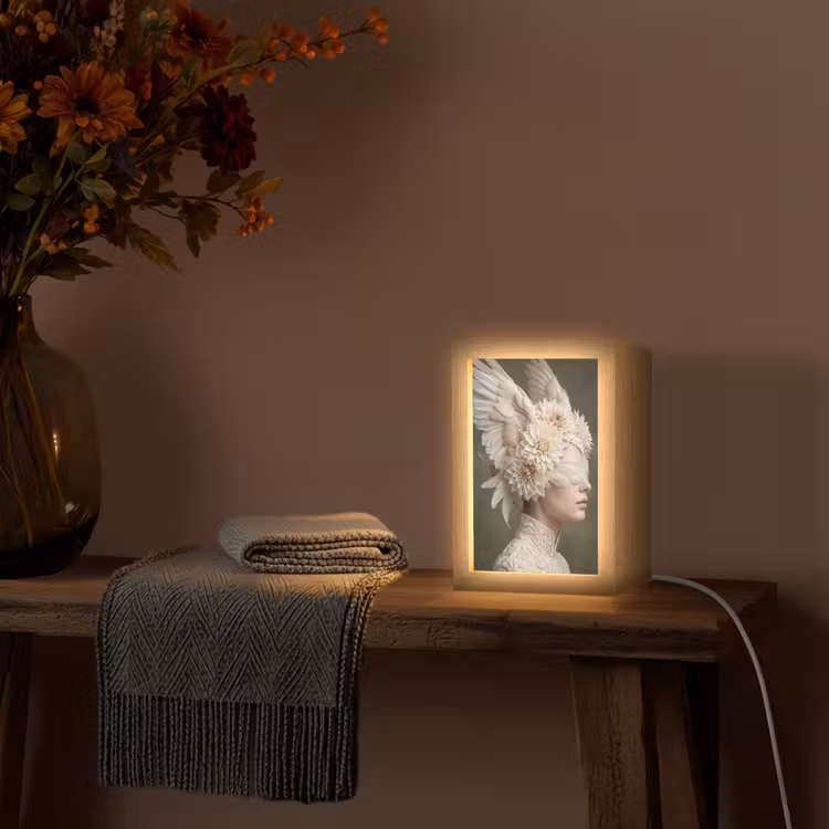 Vleugels - Vrouw - Wit Light Box met kabel (Tafellamp) klein -sfeer4