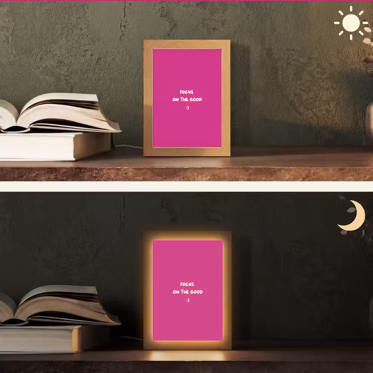 Focus - Smiley - Roze Light Box met kabel (Tafellamp) klein -sfeer3