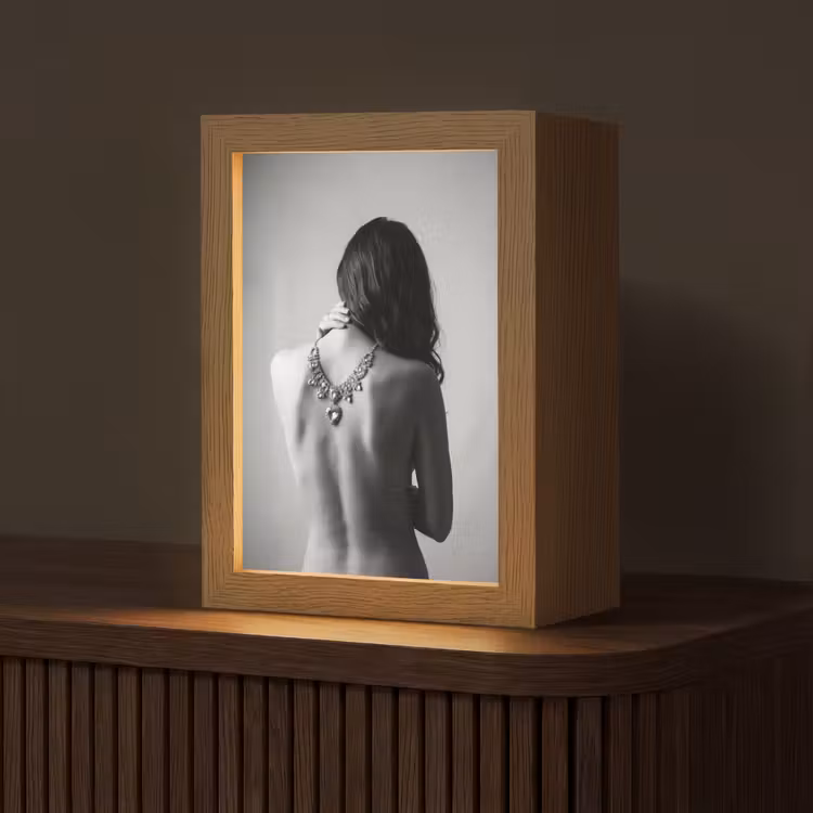 Vrouw - Ketting - Fashion - Zwart - Wit Light Box met kabel (Tafellamp) klein -z3d_website