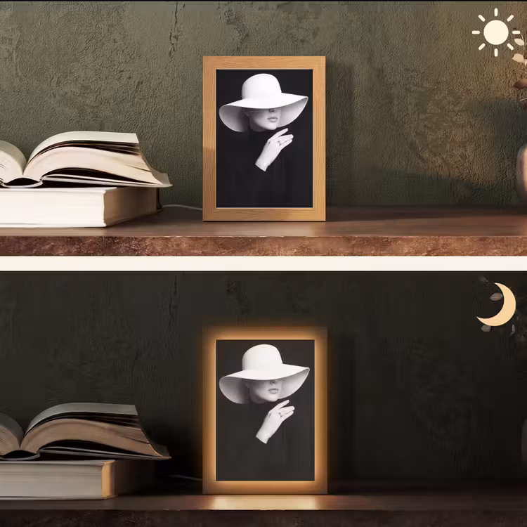 Vrouw - Hoed - Hand - Zwart - Wit - Klassiek Light Box met kabel (Tafellamp) klein -sfeer3