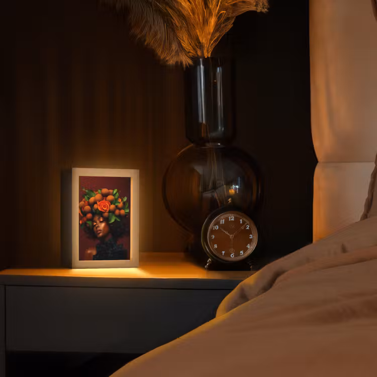Vrouw - lychee - exotisch Light Box met kabel (Tafellamp) klein -sfeer1